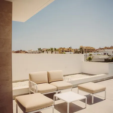 Ruime En Moderne Vakantiewoning Benitha Hébergement de vacances Benijófar