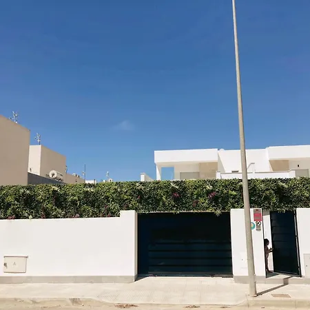 Ruime En Moderne Vakantiewoning Benitha *