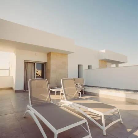 Ruime En Moderne Vakantiewoning Benitha